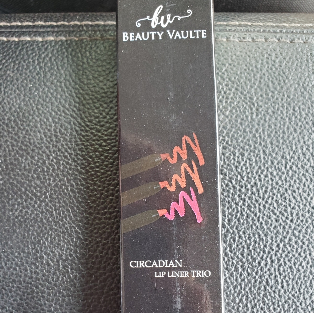 BNIB Beauty Vaulte Circadian Lip Liner Trio